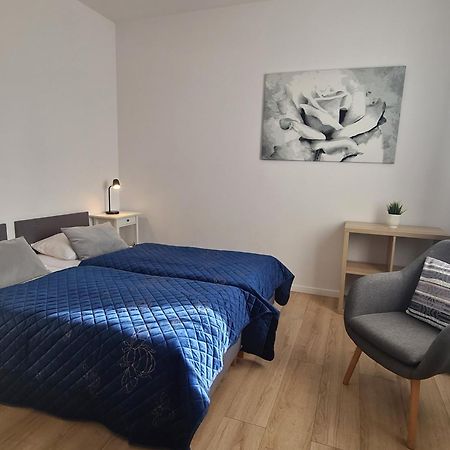 Apartamenty "La Villa" Superior II Z Dwoma Sypialniami, Balkonem, Parkingiem, Blisko Centrum Kudowa Zdroj Luaran gambar
