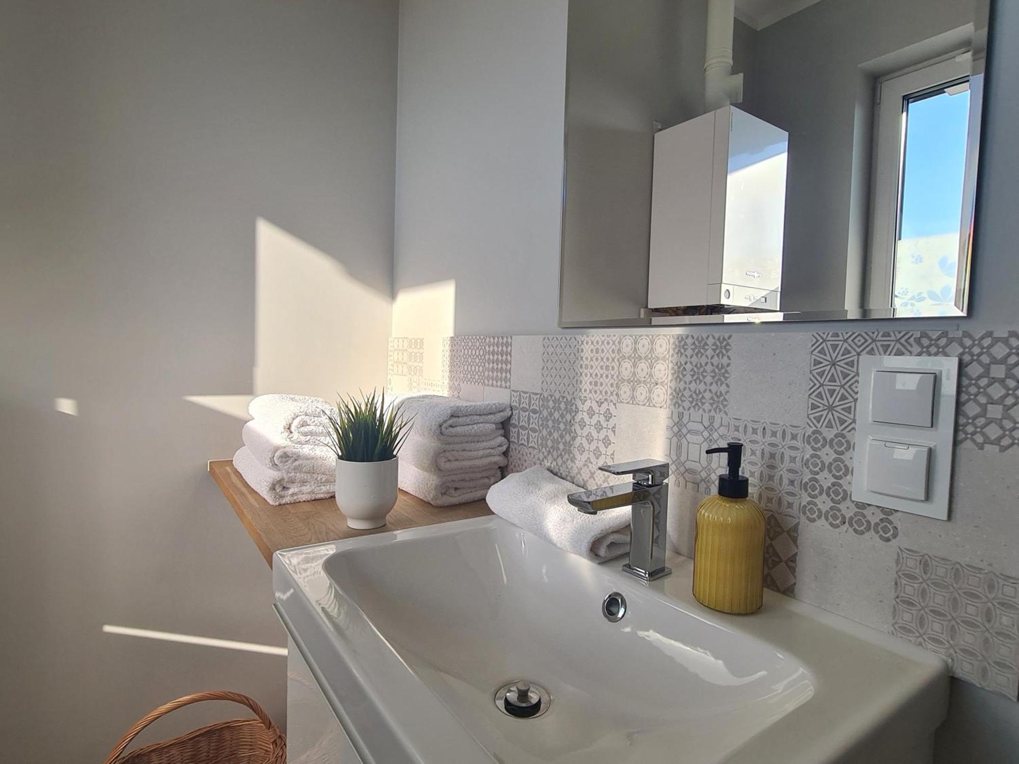 Apartamenty "La Villa" Superior II Z Dwoma Sypialniami, Balkonem, Parkingiem, Blisko Centrum Kudowa Zdroj Luaran gambar