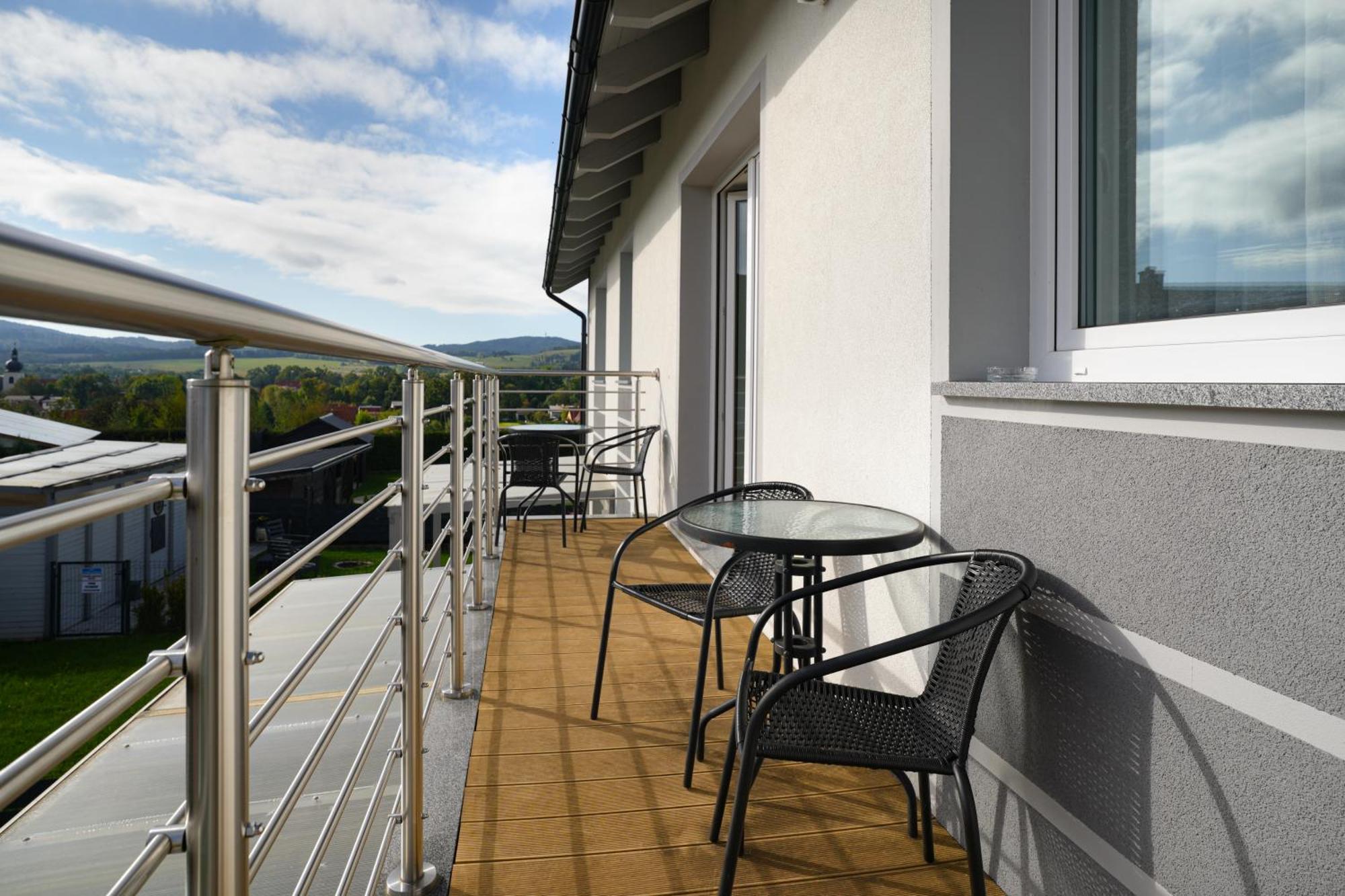 Apartamenty "La Villa" Superior II Z Dwoma Sypialniami, Balkonem, Parkingiem, Blisko Centrum Kudowa Zdroj Luaran gambar